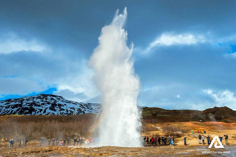 geysir strokkur eruption geysir strokkur eruption in iceland
